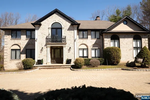 $2,599,000 | 250 Truman Drive, Cresskill, NJ 07626