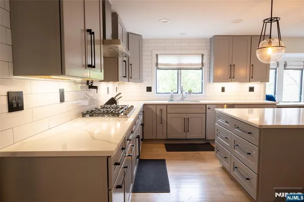 $2,599,000 | 250 Truman Drive, Cresskill, NJ 07626