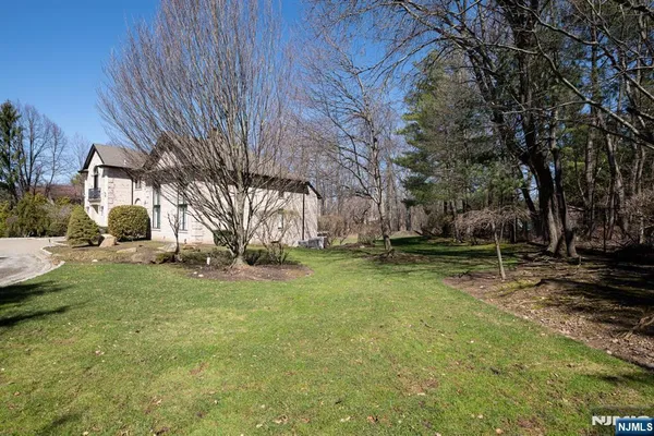 $2,599,000 | 250 Truman Drive, Cresskill, NJ 07626