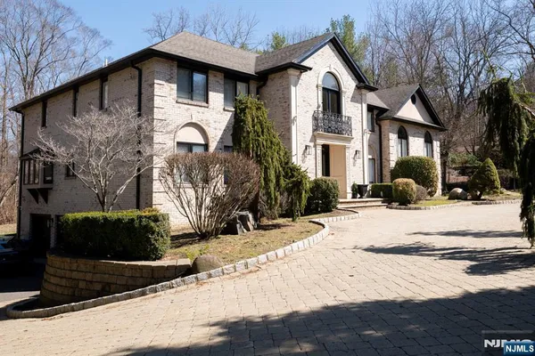 $2,599,000 | 250 Truman Drive, Cresskill, NJ 07626