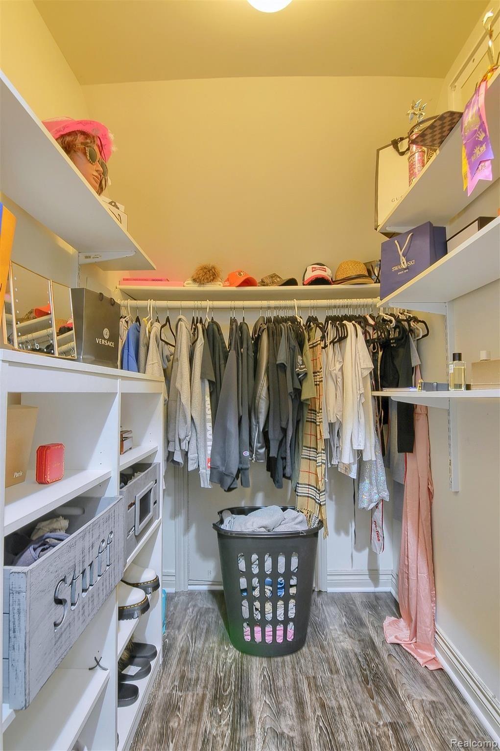 8311 Waumegah Road Clarkston, MI 48348 - Photo 29 of 61 31-3rd-Bedroom-Closet.jpg