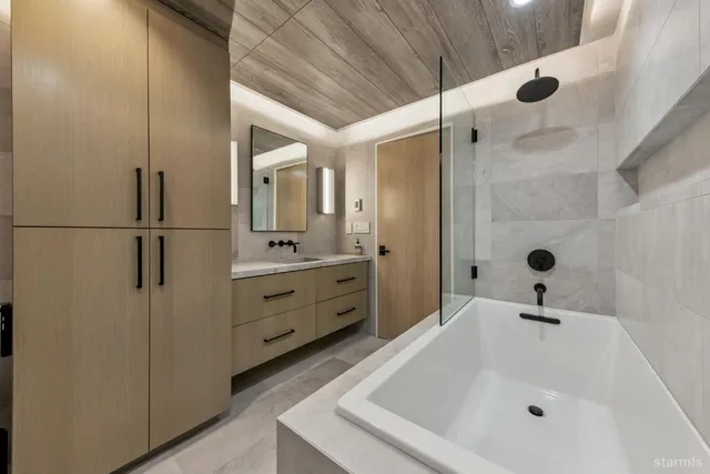 $3,250,000 | 3960 Saddle Road, South Lake Tahoe, CA 96150