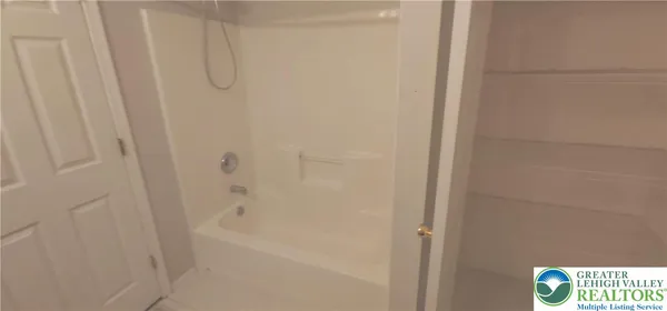 $2,475 | 1600 Greystone Circle, Lower Macungie Township, PA 18011