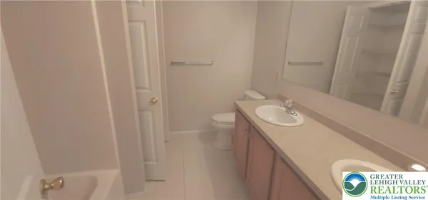 $2,475 | 1600 Greystone Circle, Lower Macungie Township, PA 18011