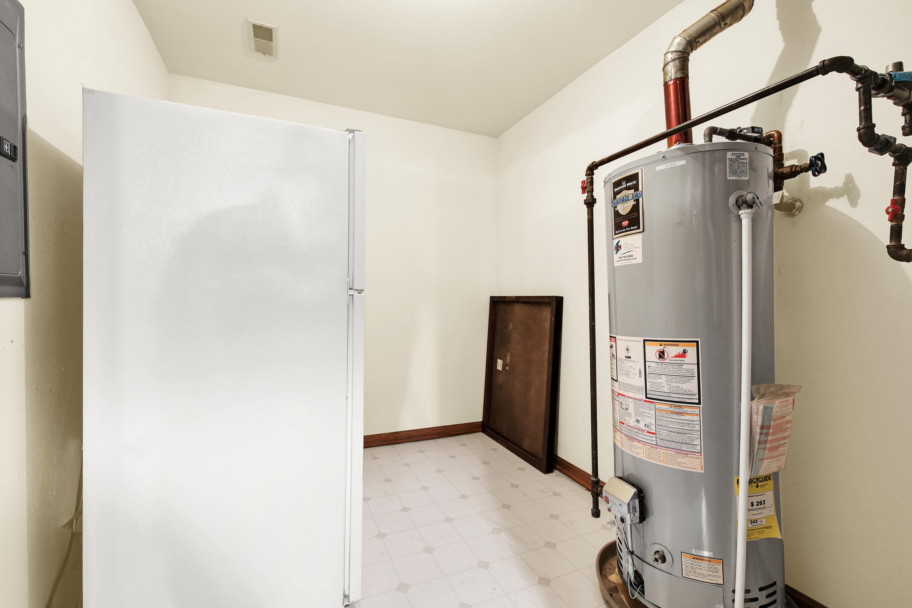 668 Westfield Way, Unit B Pewaukee, WI 53072 - Photo 16 of 19 668 westfield way-17