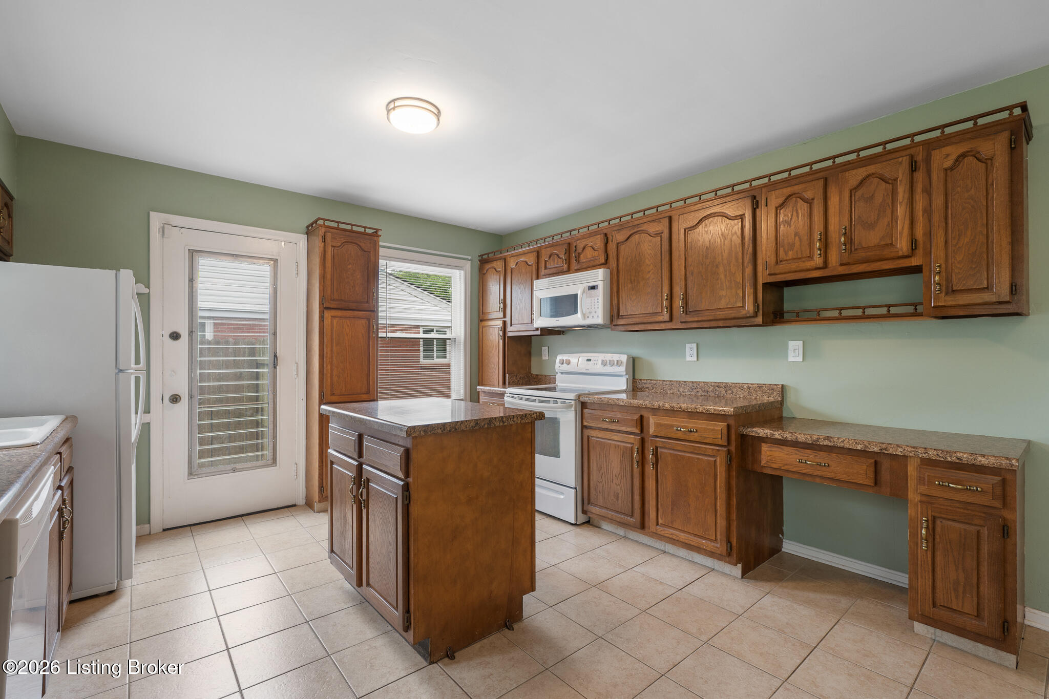 3241 Radiance Road Louisville, KY 40220 - Photo 14 of 39 3241 Radiance Road-16
