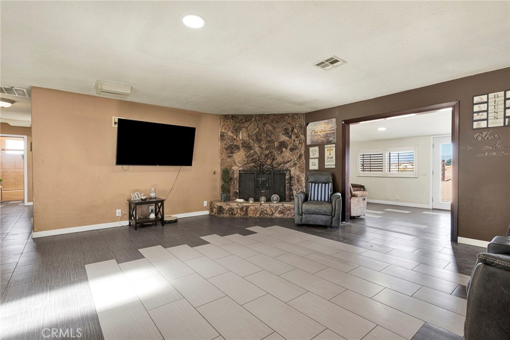 10080 Deep Creek Road Apple Valley, CA 92308 - Photo 20 of 55