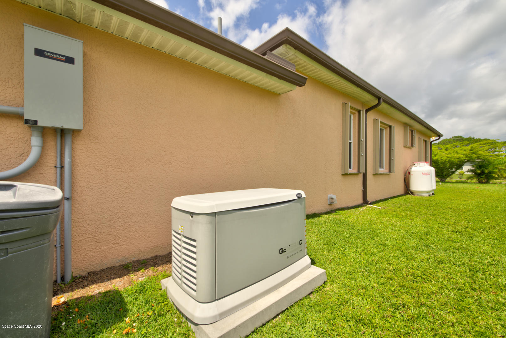 581 Raleigh Road Southeast Palm Bay, FL 32909 - Photo 13 of 60 generator