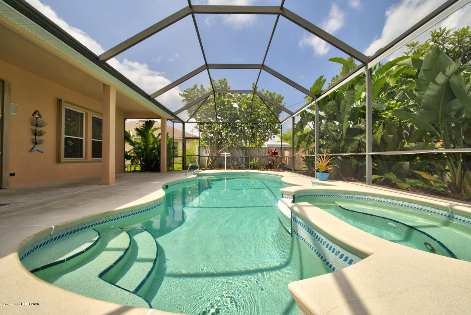 581 Raleigh Road Southeast Palm Bay, FL 32909 - Photo 17 of 60 swimming pool