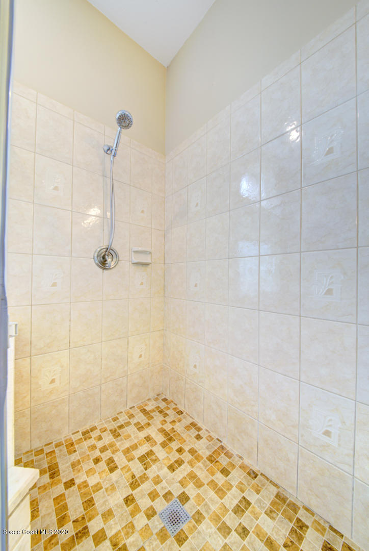 581 Raleigh Road Southeast Palm Bay, FL 32909 - Photo 47 of 60 master bathroom shower