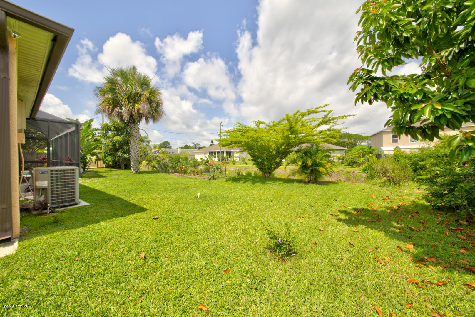 581 Raleigh Road Southeast Palm Bay, FL 32909 - Photo 10 of 60 backyard