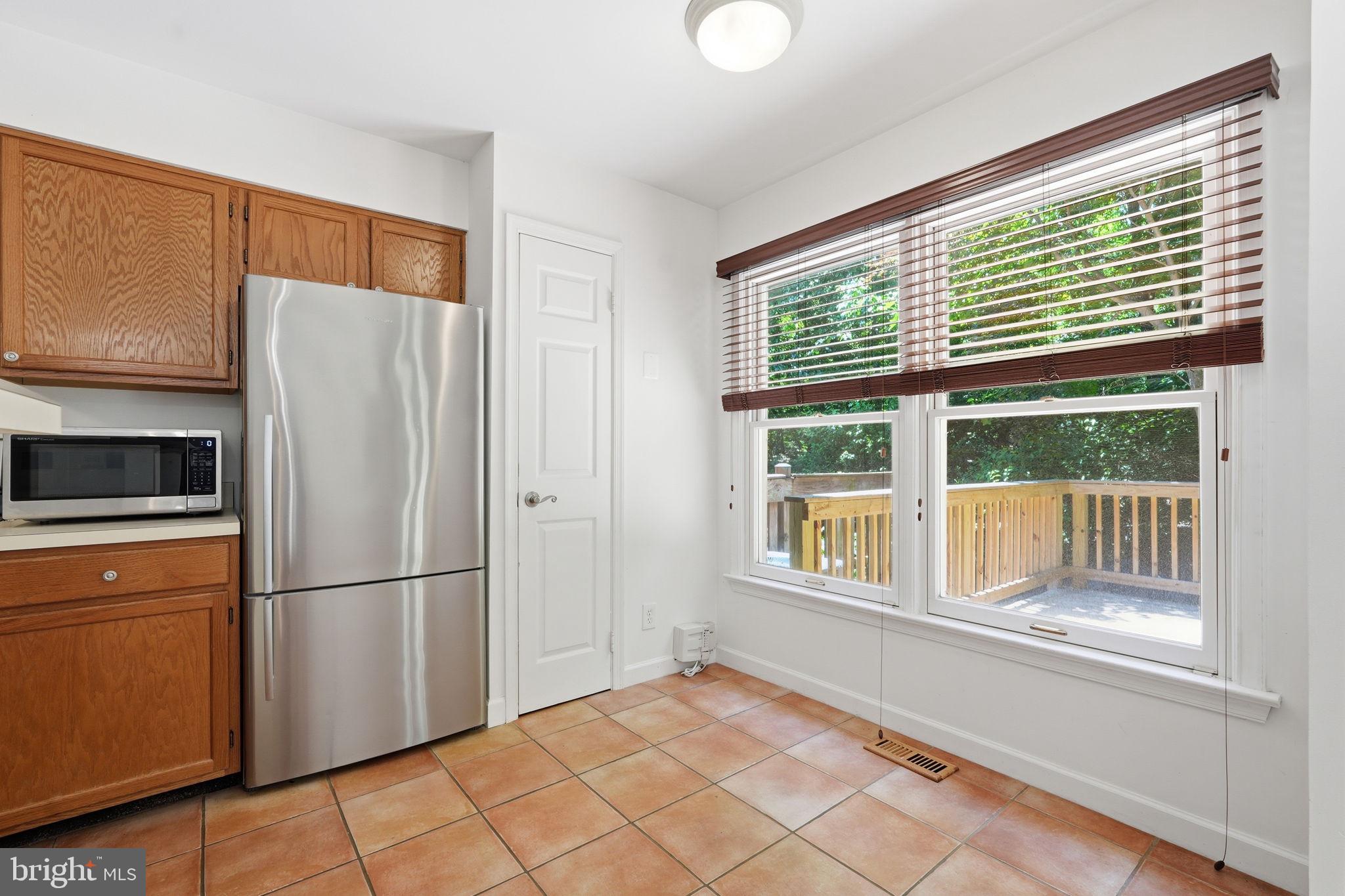 1609 Oak Spring Way Reston, VA 20190 - Photo 13 of 50