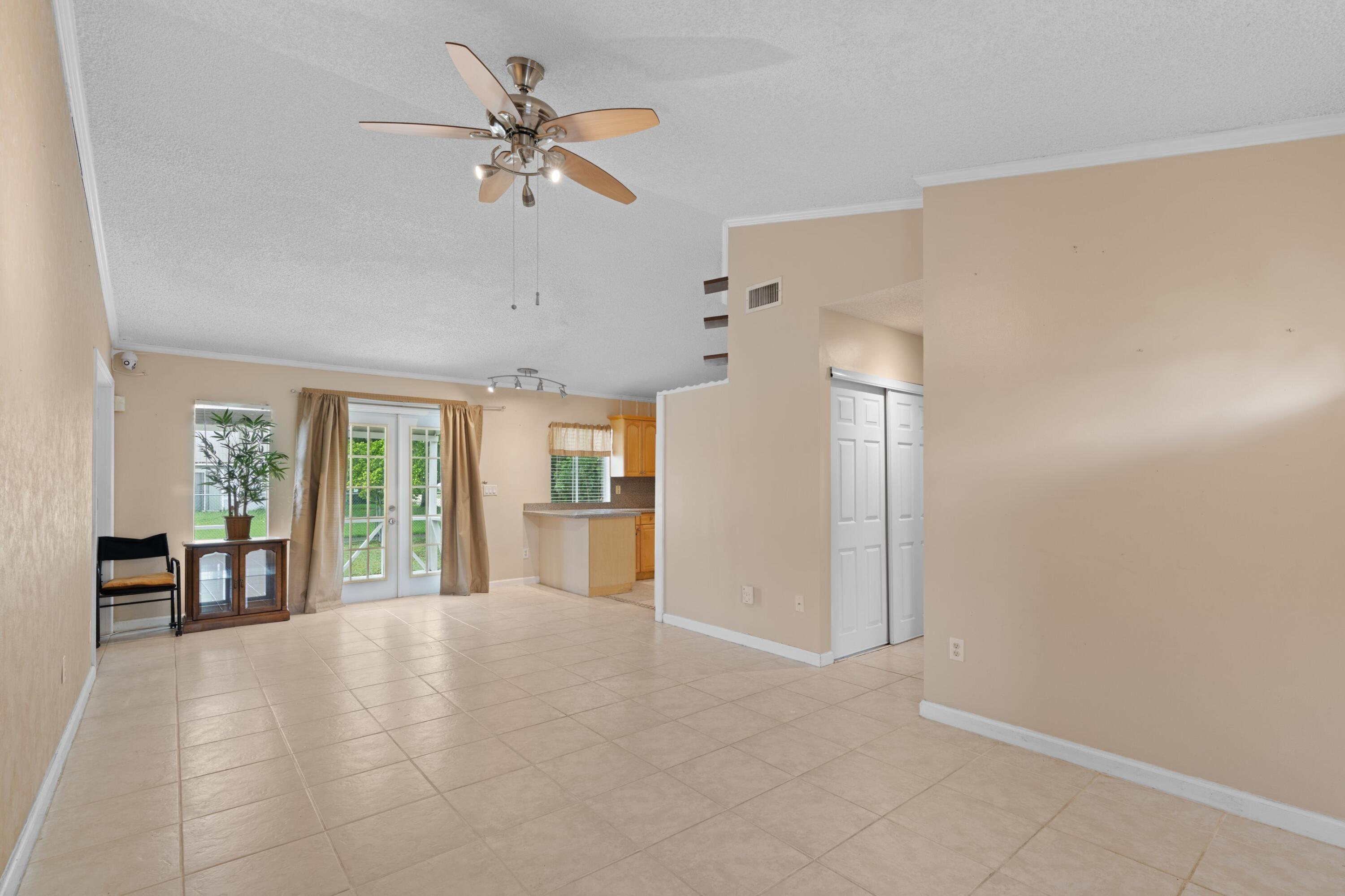 23444 Shetland Run Boca Raton, FL 33433 - Photo 9 of 39 Living Room
