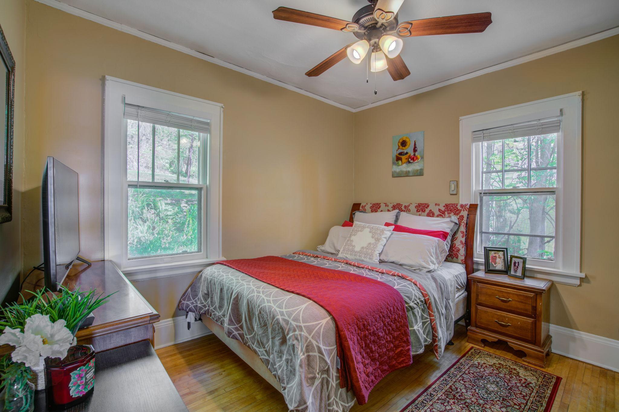 710 Point Douglas Road South St. Paul, MN 55119 - Photo 9 of 22 Gallery Image 9