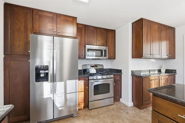 $2,488,888 | 717-723 Ellsworth Place, Palo Alto, CA 94306