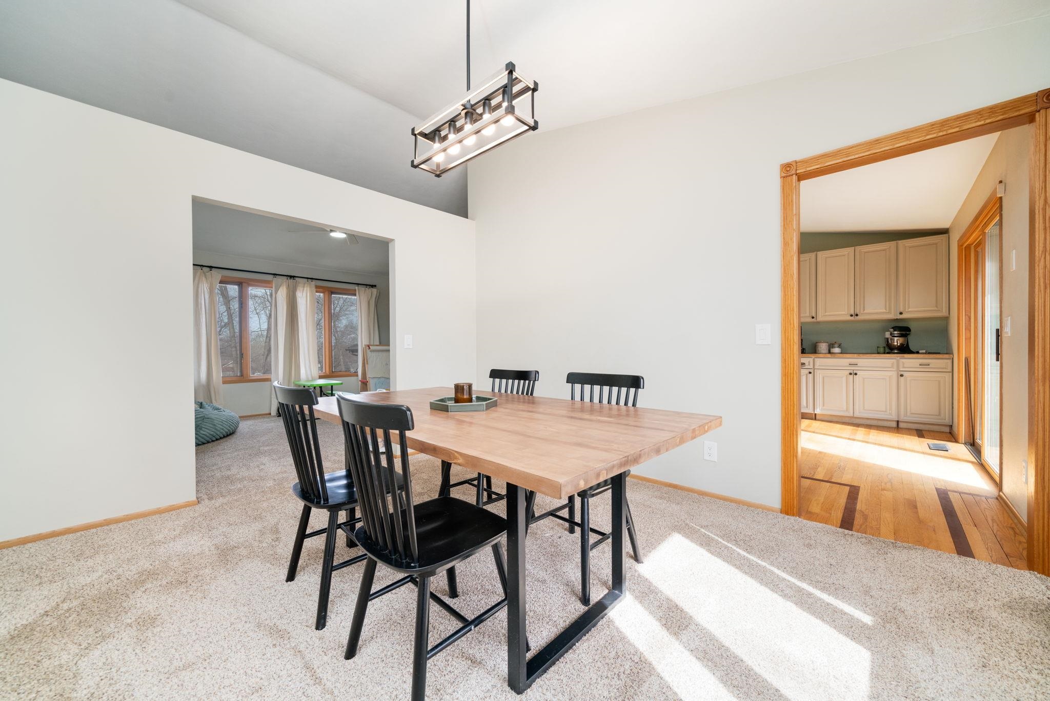 5115 Hamlet Circle Byron, IL 61010 - Photo 9 of 38