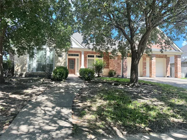 $435,000 | 15923 Maple Shores Drive, Houston, TX 77044