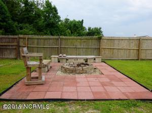 313 Top Knot Road Hubert, NC 28539 - Photo 19 of 27 Backyard