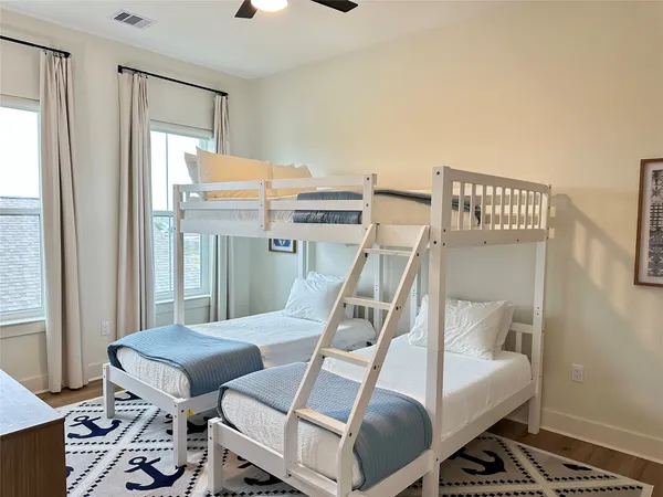 $3,600 | 2503 103rd Street, Galveston, TX 77554