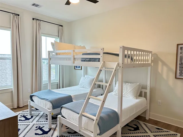 $3,600 | 2503 103rd Street, Galveston, TX 77554