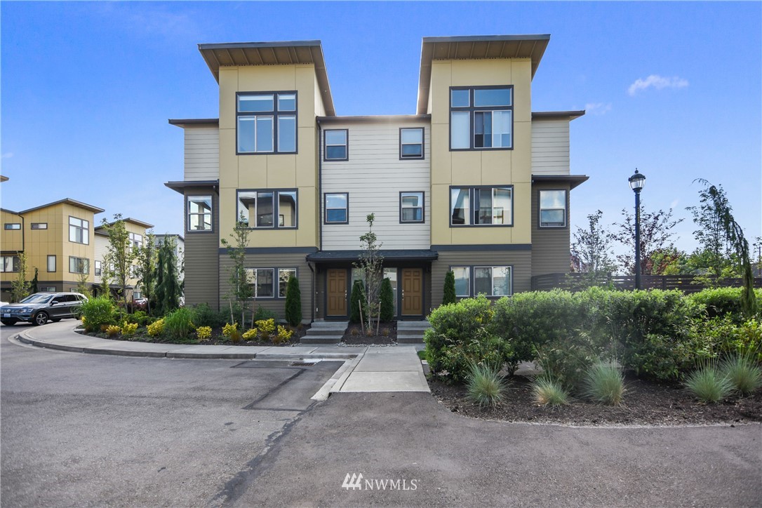 341 Chelan Avenue Northeast Renton, WA 98059 - Photo 1 of 22