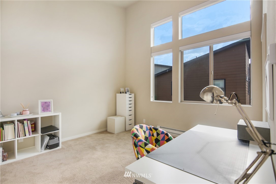 341 Chelan Avenue Northeast Renton, WA 98059 - Photo 17 of 22
