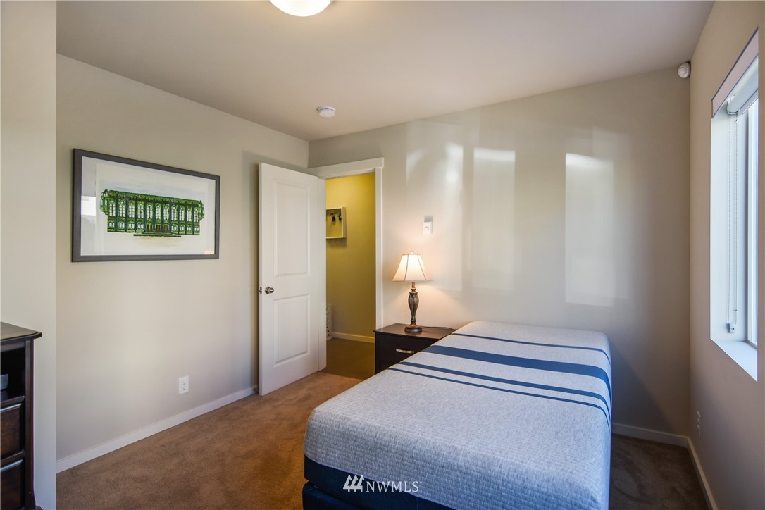 341 Chelan Avenue Northeast Renton, WA 98059 - Photo 19 of 22