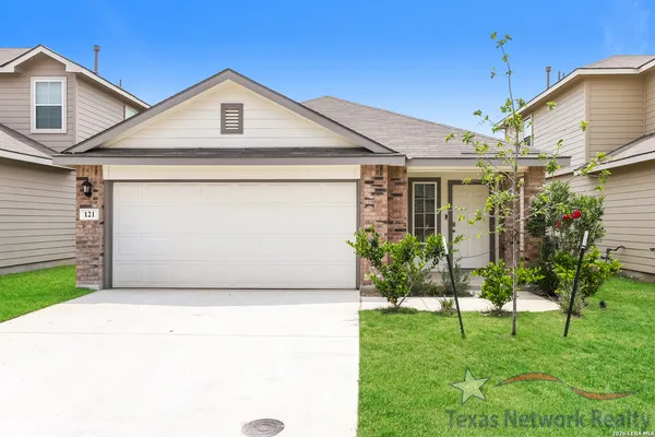 $2,050 | 121 Legendary Trl Loop, Floresville, TX 78114