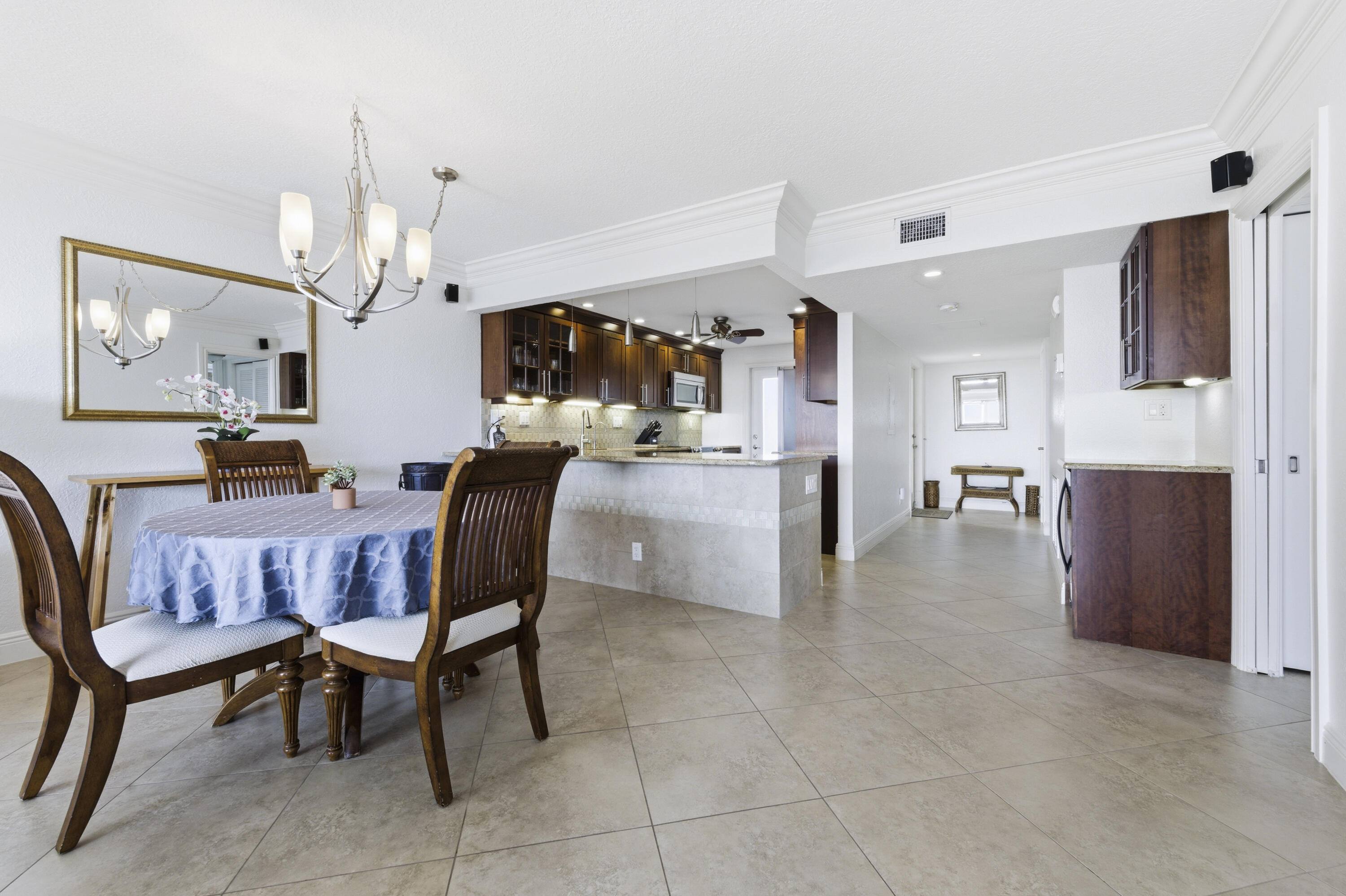 3000 Northeast 48th Court, Unit 406 Lighthouse Point, FL 33064 - Photo 9 of 34 3000_NE_48th_Ct_406_Lighthouse_Point_008