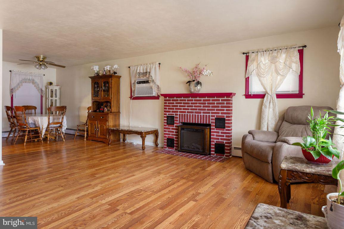 312 Diller Road Hanover, PA 17331 - Photo 4 of 28 Gallery Image 4