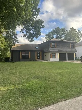 $375,000 | 3315 Northeast Shady Ln Drive, Gladstone, MO 64119