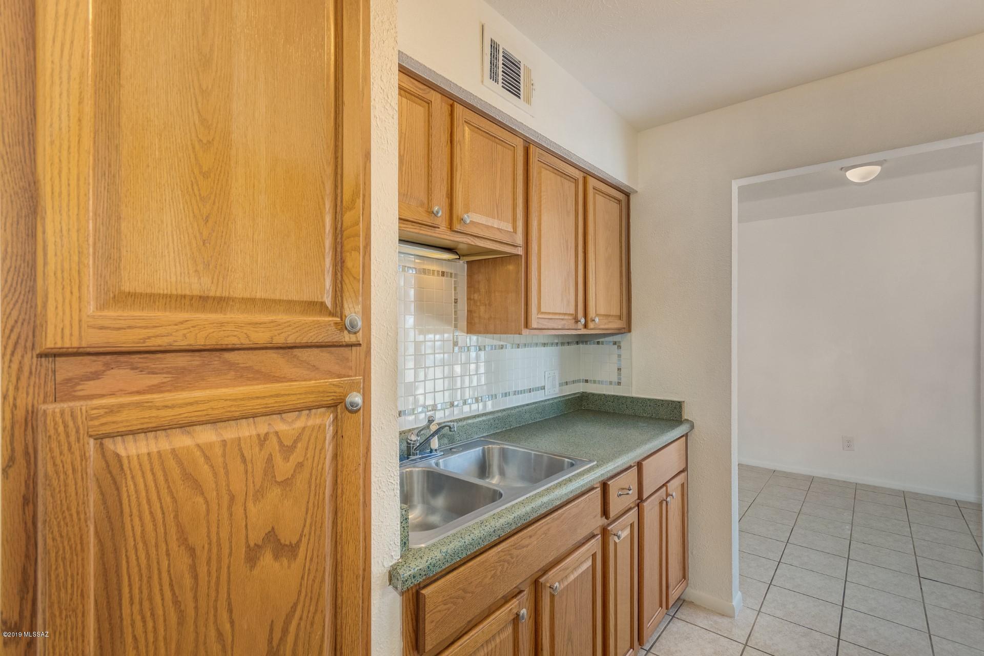 1620 North Wilmot Road, Unit L106 Tucson, AZ 85712 - Photo 5 of 20