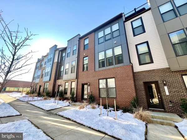 $3,800 | 2421 Liberty Loop, Herndon, VA 20171