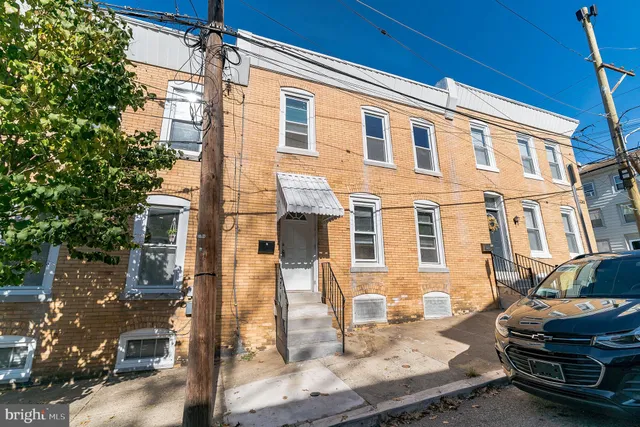 $2,000 | 226 Carson Street, Philadelphia, PA 19127