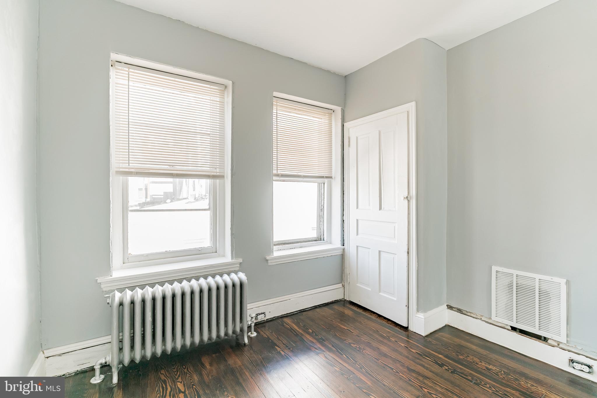 226 Carson Street Philadelphia, PA 19127 - Photo 26 of 40 Bedroom 1