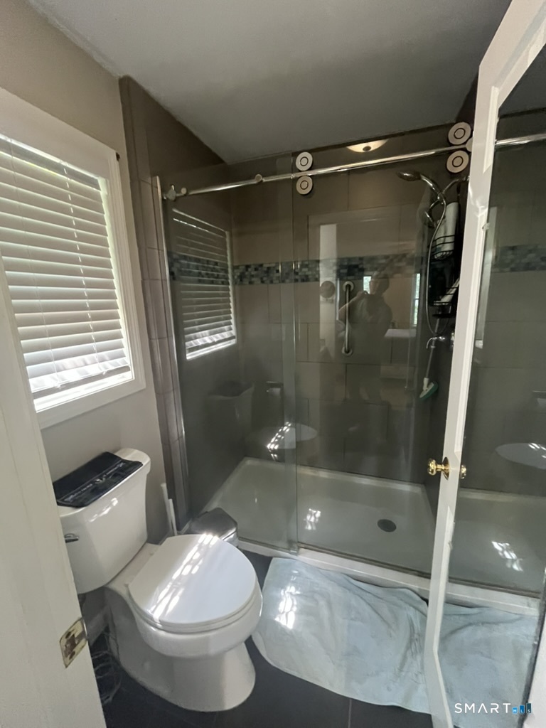 193 Deerfield Ridge Drive Groton, CT 06355 - Photo 6 of 18