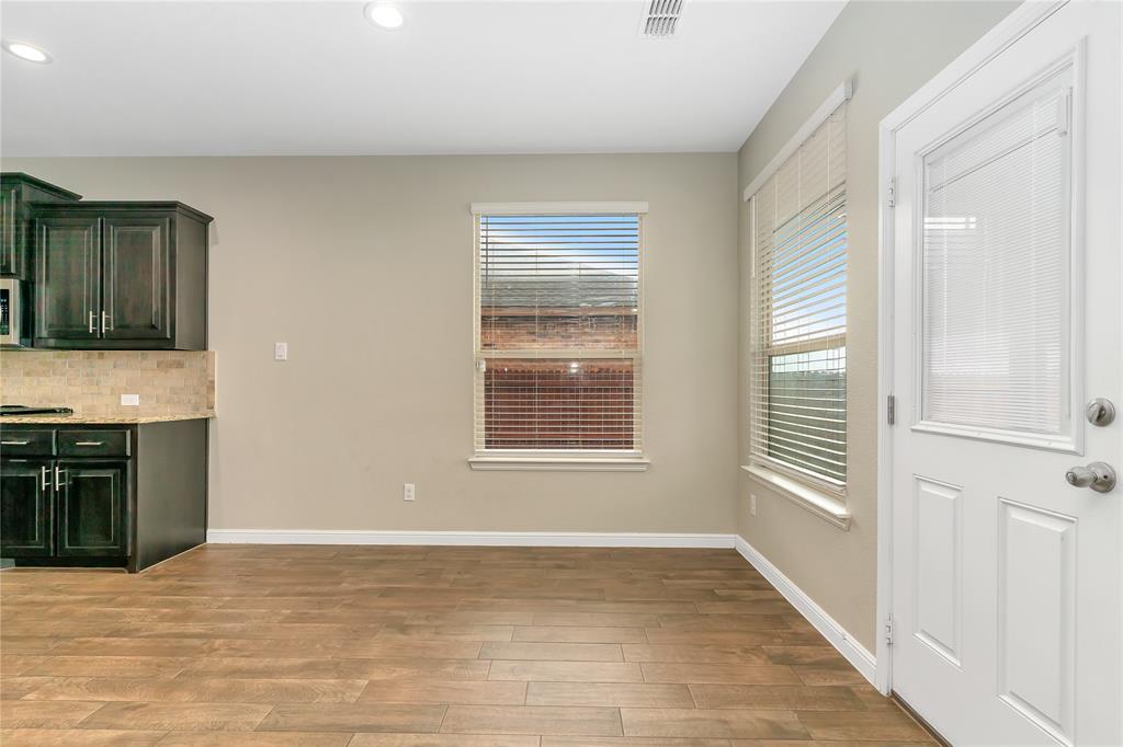 1102 Tiburon Trail Cleburne, TX 76033 - Photo 7 of 36