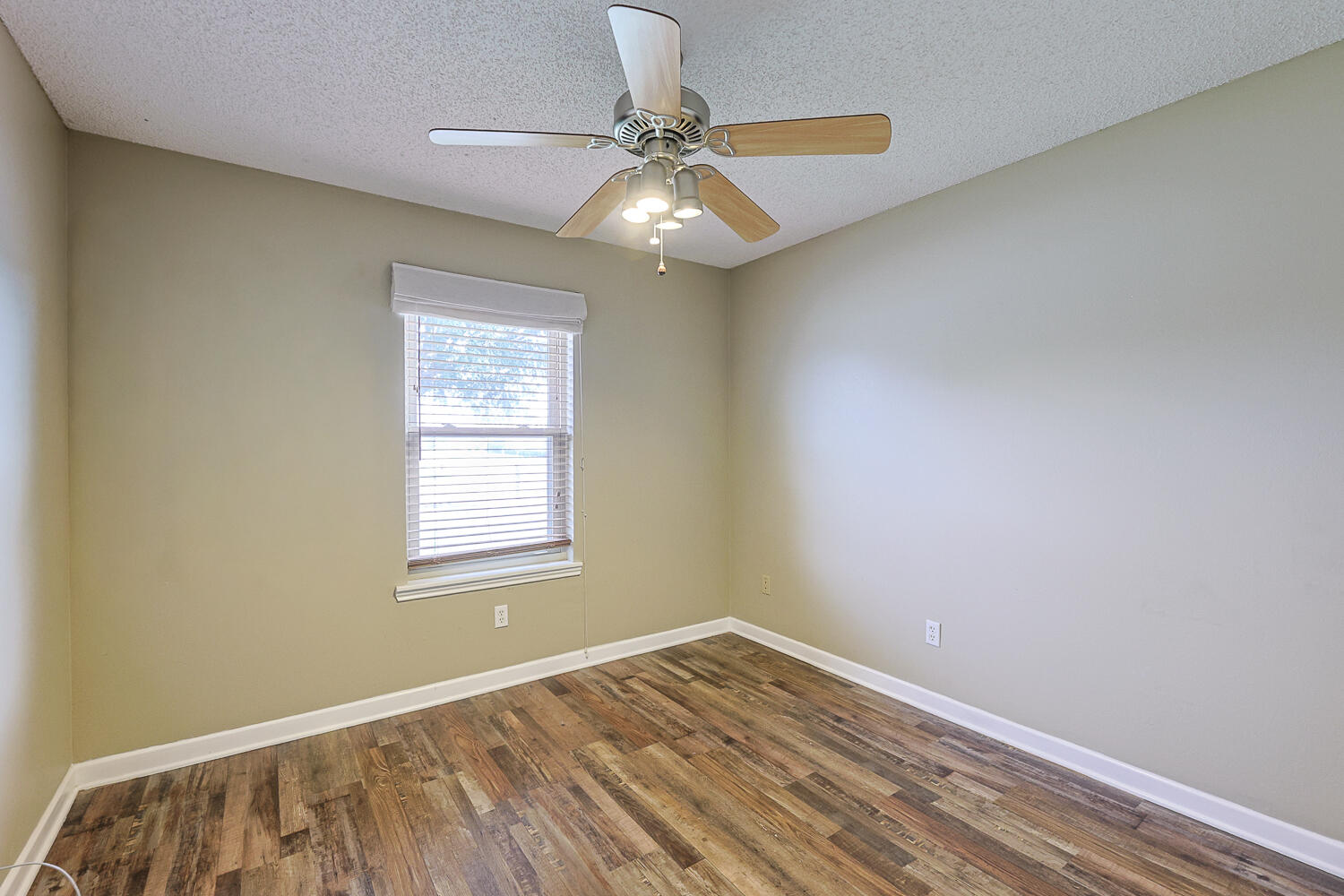 6301 33rd Street Lubbock, TX 79407 - Photo 29 of 41 Third Bedroom