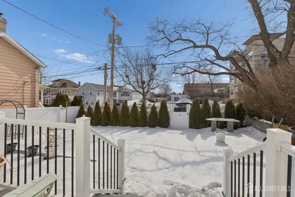 $4,000 | 415 Main Street, South Amboy, NJ 08879