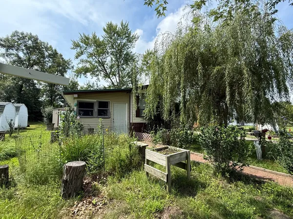 $59,900 | 22-46 Woodhaven Lakes, Sublette, IL 61367