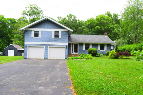 $649,900 | 1 Whitney Grove Road, Derry, NH 03038
