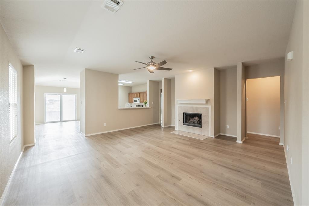 629 Chalk Knoll Road Fort Worth, TX 76108 - Photo 3 of 40
