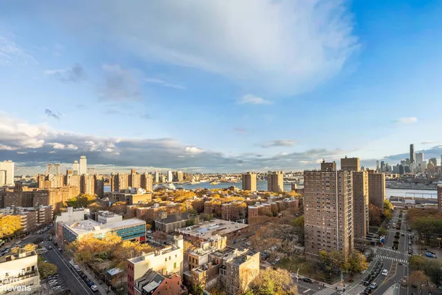 $929,000 | 264 East Broadway, Unit C1905 | Lower East Side