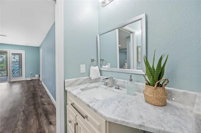 $2,100,000 | 8704 Bay Crest Lane, Tampa, FL 33615