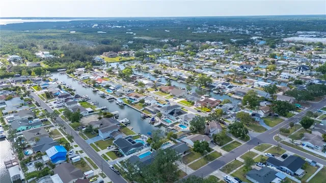 $2,100,000 | 8704 Bay Crest Lane, Tampa, FL 33615