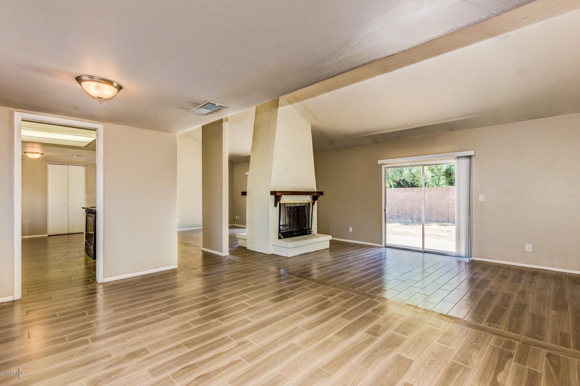 3025 West Gail Road Phoenix, AZ 85029 - Photo 6 of 28 Gail (12)