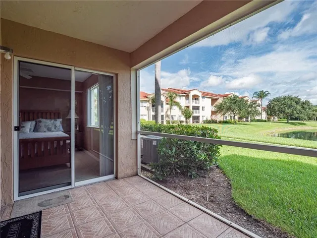 $220,000 | 1590 South 42ND Circle, Unit 106, Vero Beach, FL 32967