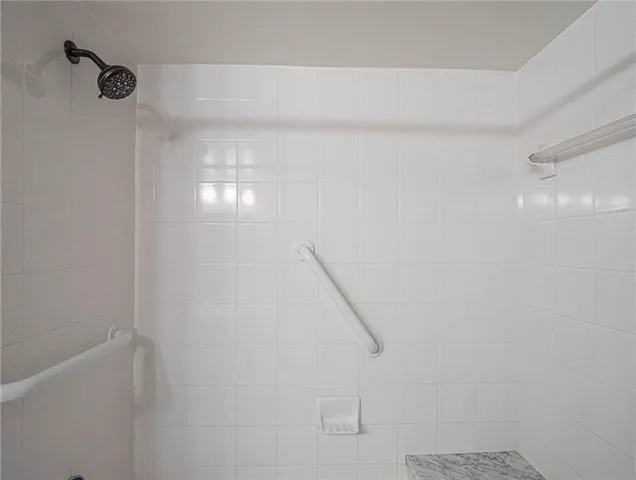 $220,000 | 1590 South 42ND Circle, Unit 106, Vero Beach, FL 32967