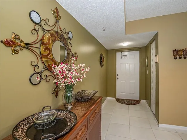 $220,000 | 1590 South 42ND Circle, Unit 106, Vero Beach, FL 32967