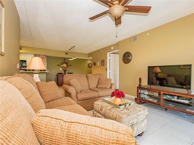 $220,000 | 1590 South 42ND Circle, Unit 106, Vero Beach, FL 32967